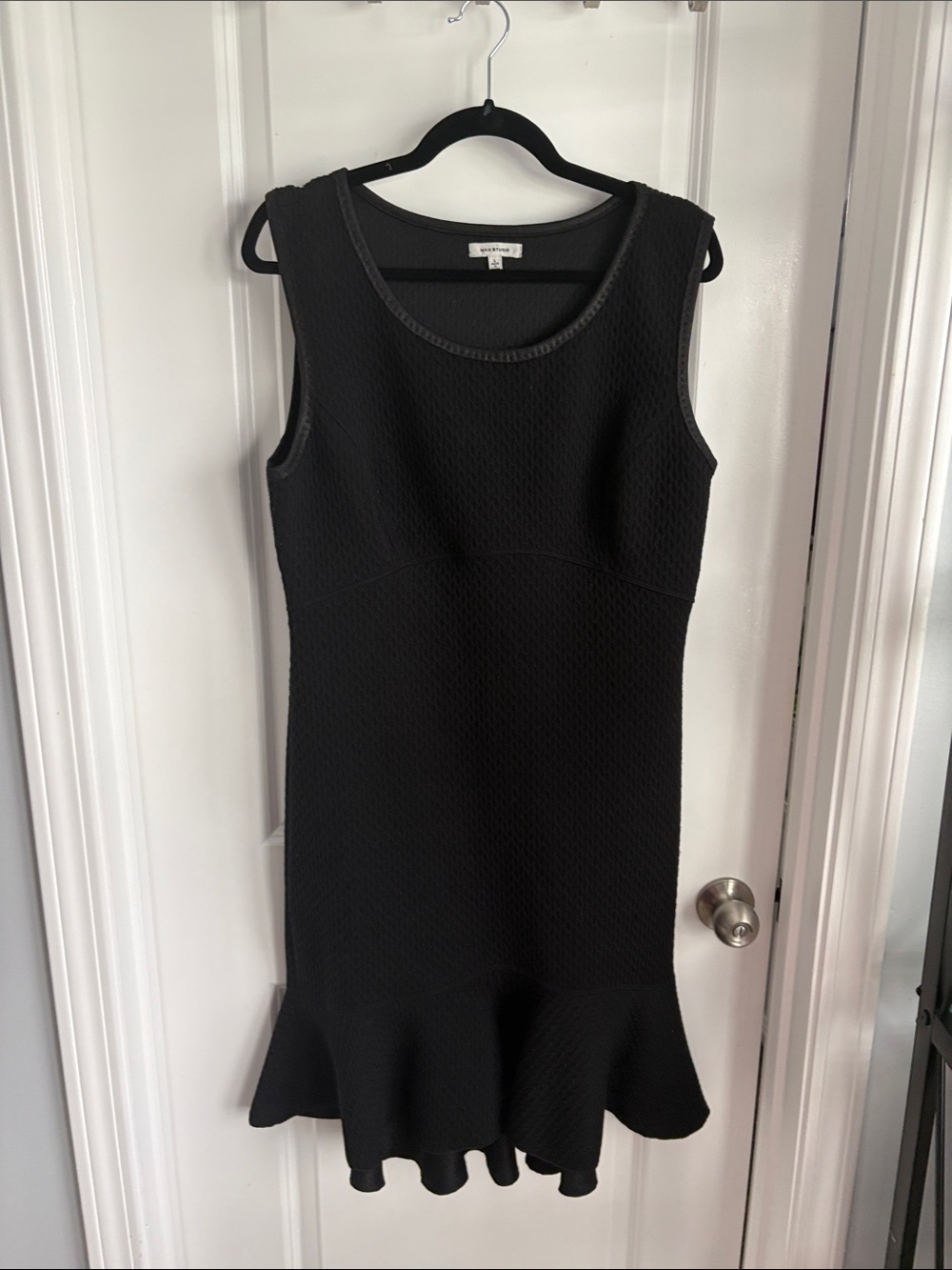 Max Studio Black Textured Sleeveless Midi Dress with Ruffle Hem